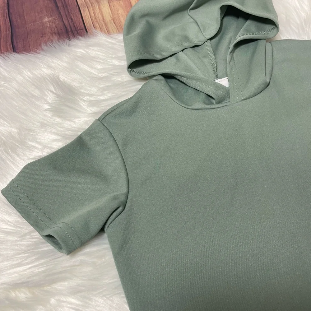 SHEIN Youth Boy Size 6 Hooded Short Sleeve Shirt